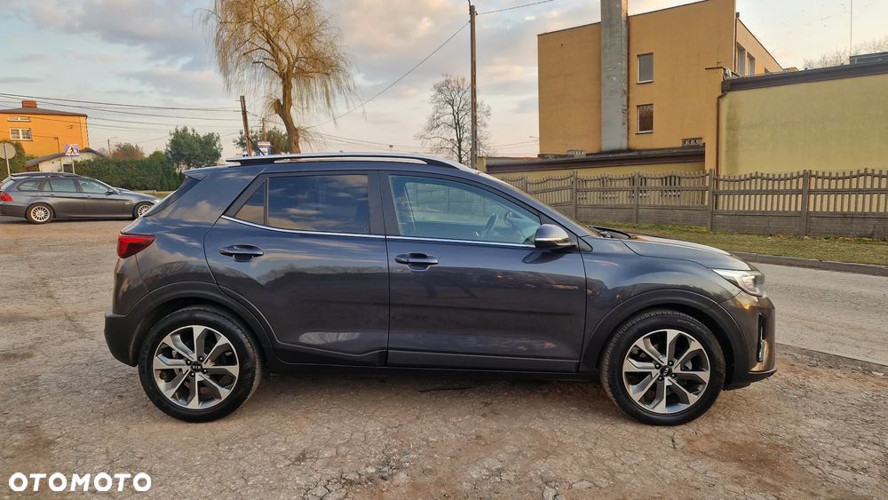 Kia Stonic 1.6 CRDi Platinum Edition - 3