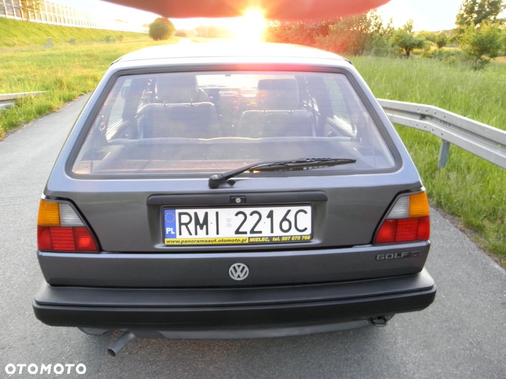 Volkswagen Golf 1.6 CL - 22