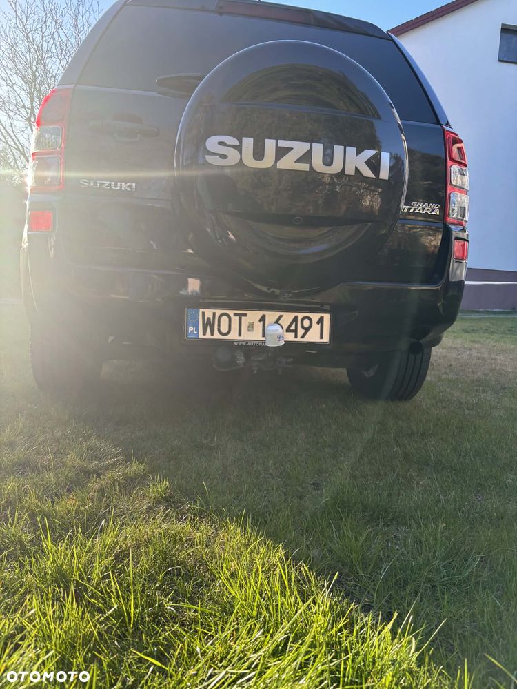 Suzuki Grand Vitara 2.0 Comfort Limited - 26