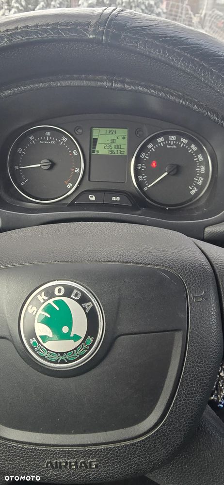Skoda Fabia 1.2 HTP - 11