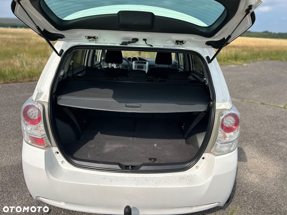 Toyota Verso 2.0 D-4D Sol plus 7os - 10