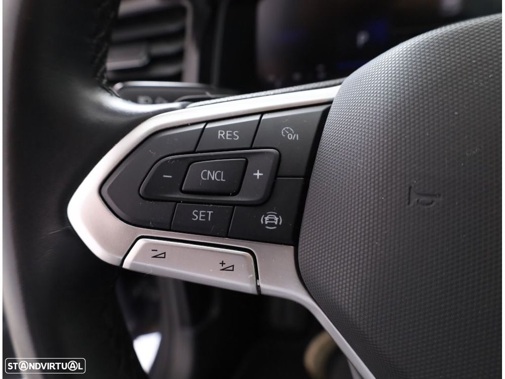 VW Polo 1.0 TSI Urban DSG - 31