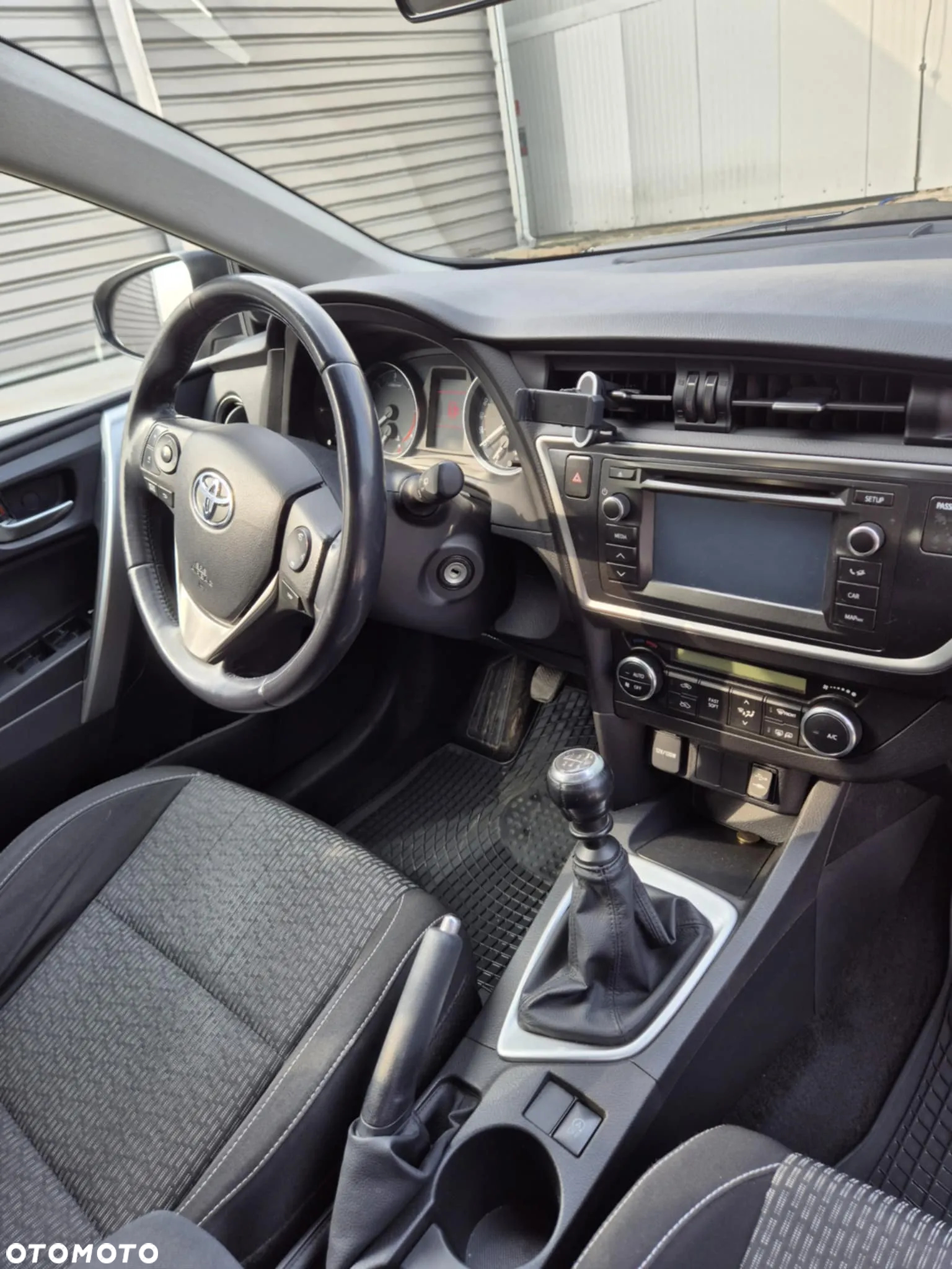 Toyota Auris 2.0 D-4D Premium - 2