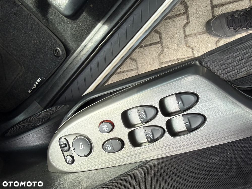 Honda Civic 1.8i-VTEC Sport - 10