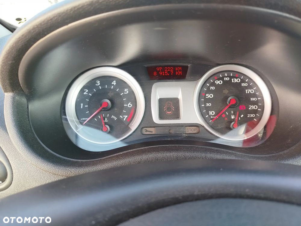 Renault Clio 1.2 16V Authentique - 11