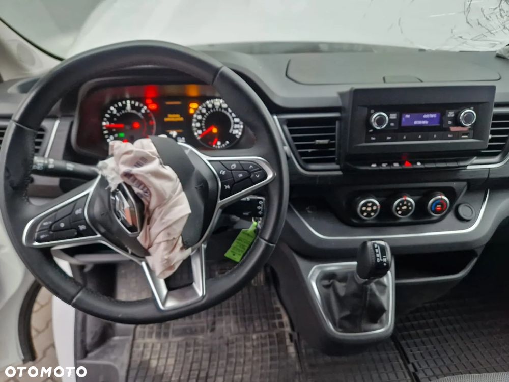 Renault Trafic SpaceClass 2.0 dCi EDC - 12