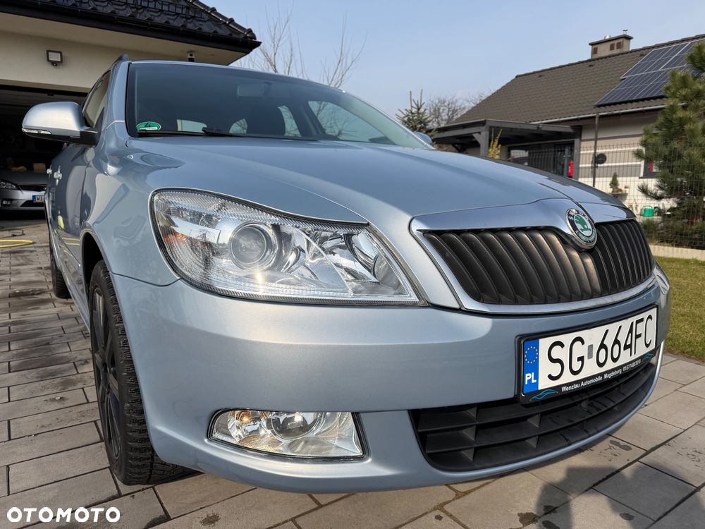 Skoda Octavia 1.6 Combi Style - 6