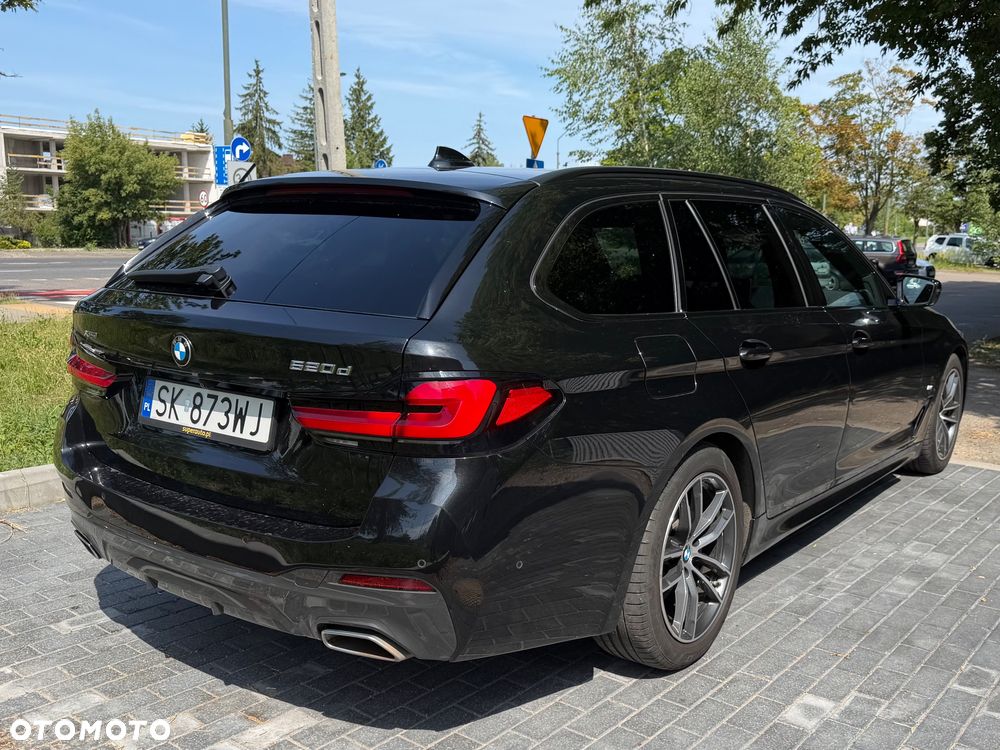 BMW Seria 5 520d xDrive - 7