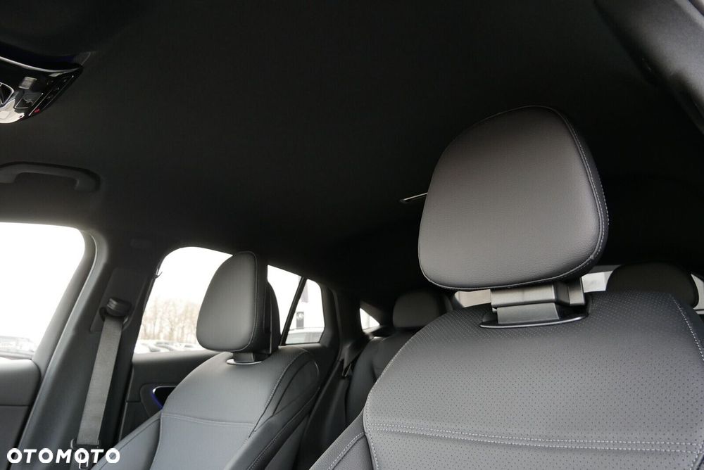 Mercedes-Benz GLC - 27