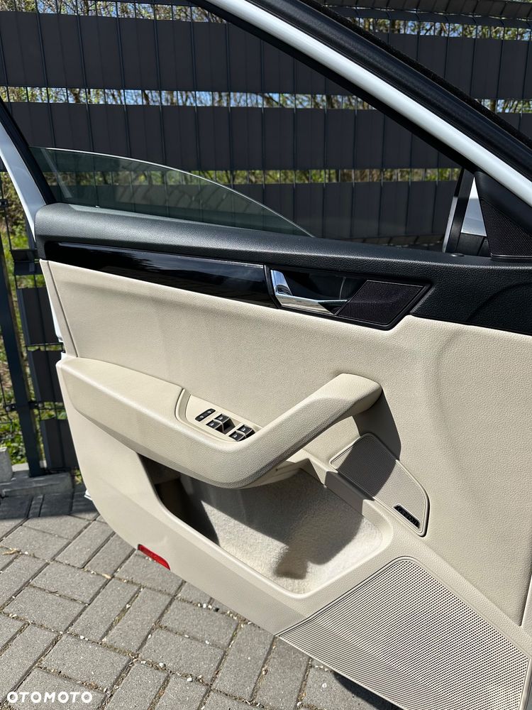 Skoda Superb 2.0 TDI 4x4 L&K DSG - 15