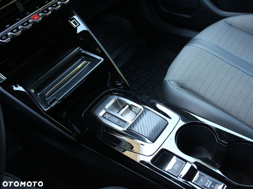 Peugeot 2008 1.2 PureTech Allure Pack S&S EAT8 - 15