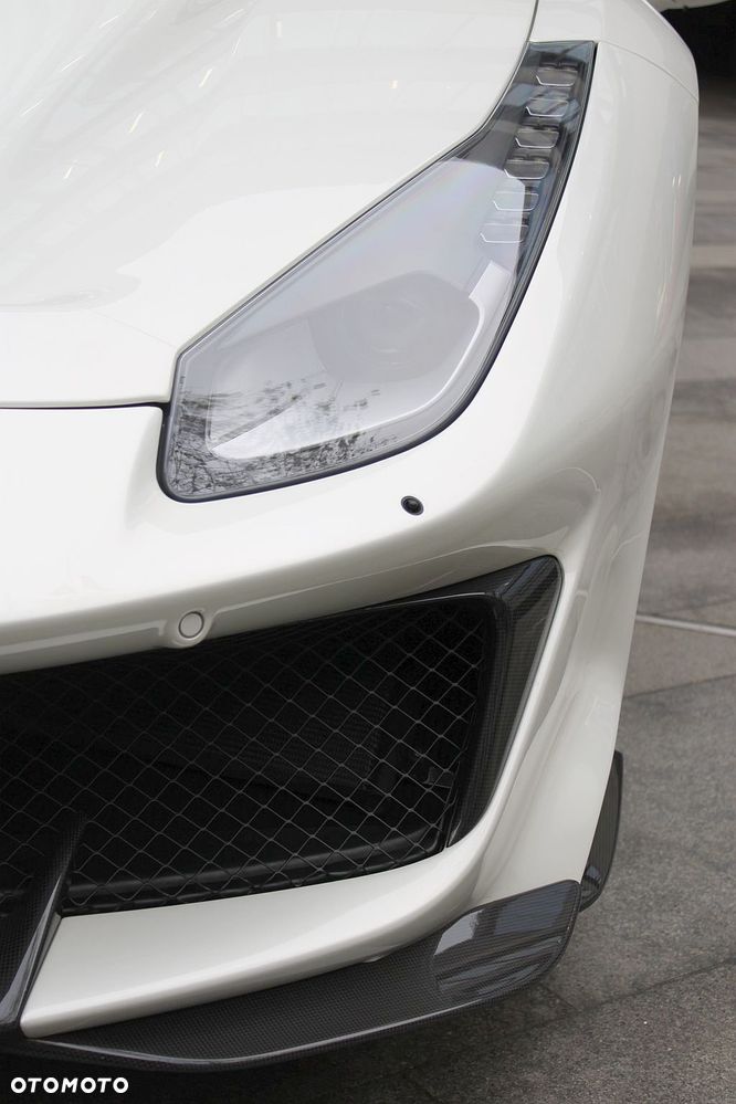 Ferrari 488 Pista - 9