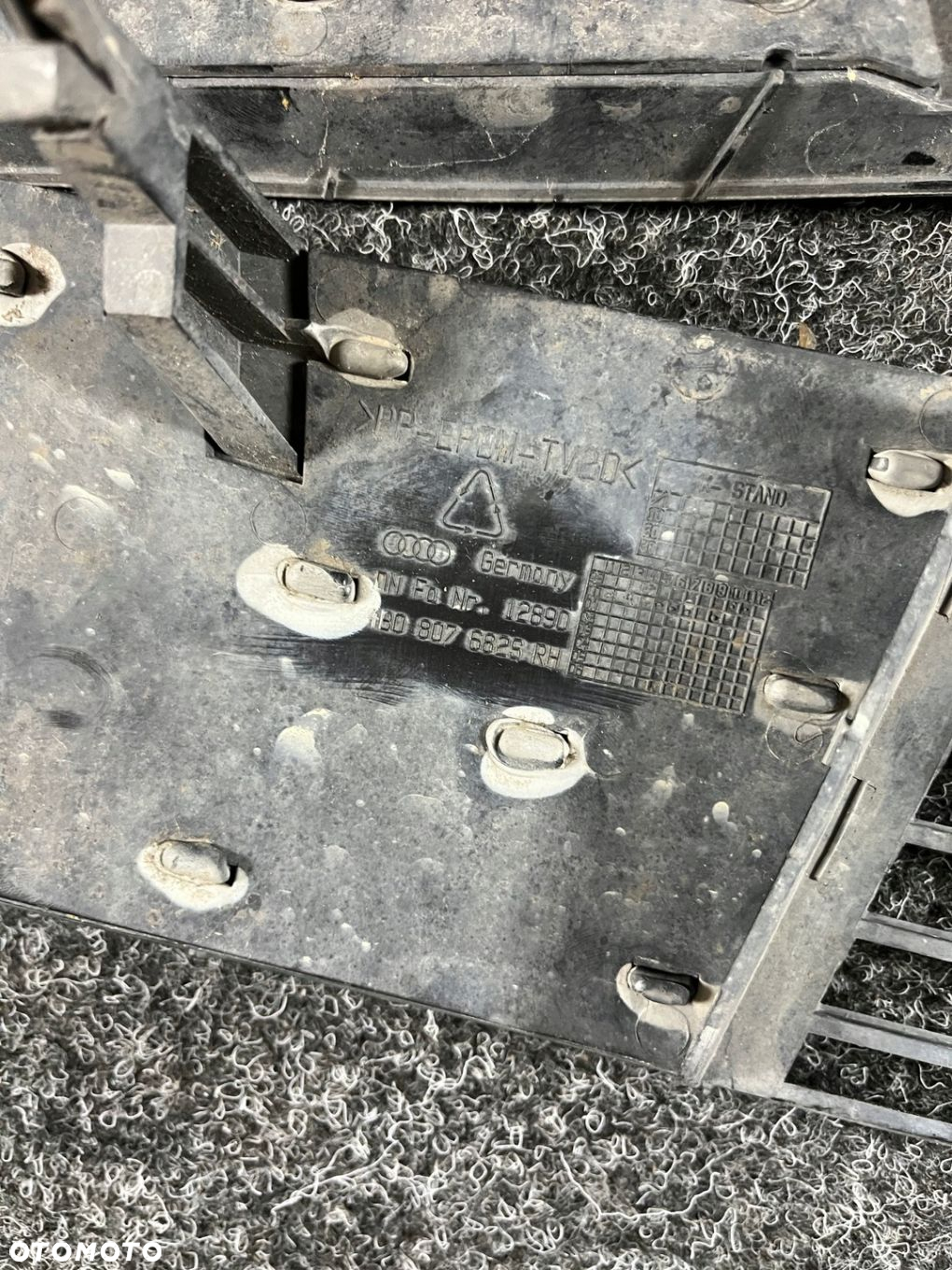 audi a6 c5 kratka w zderzak przód lewa prawa komplet 4B0807682S 4B0807681S - 6