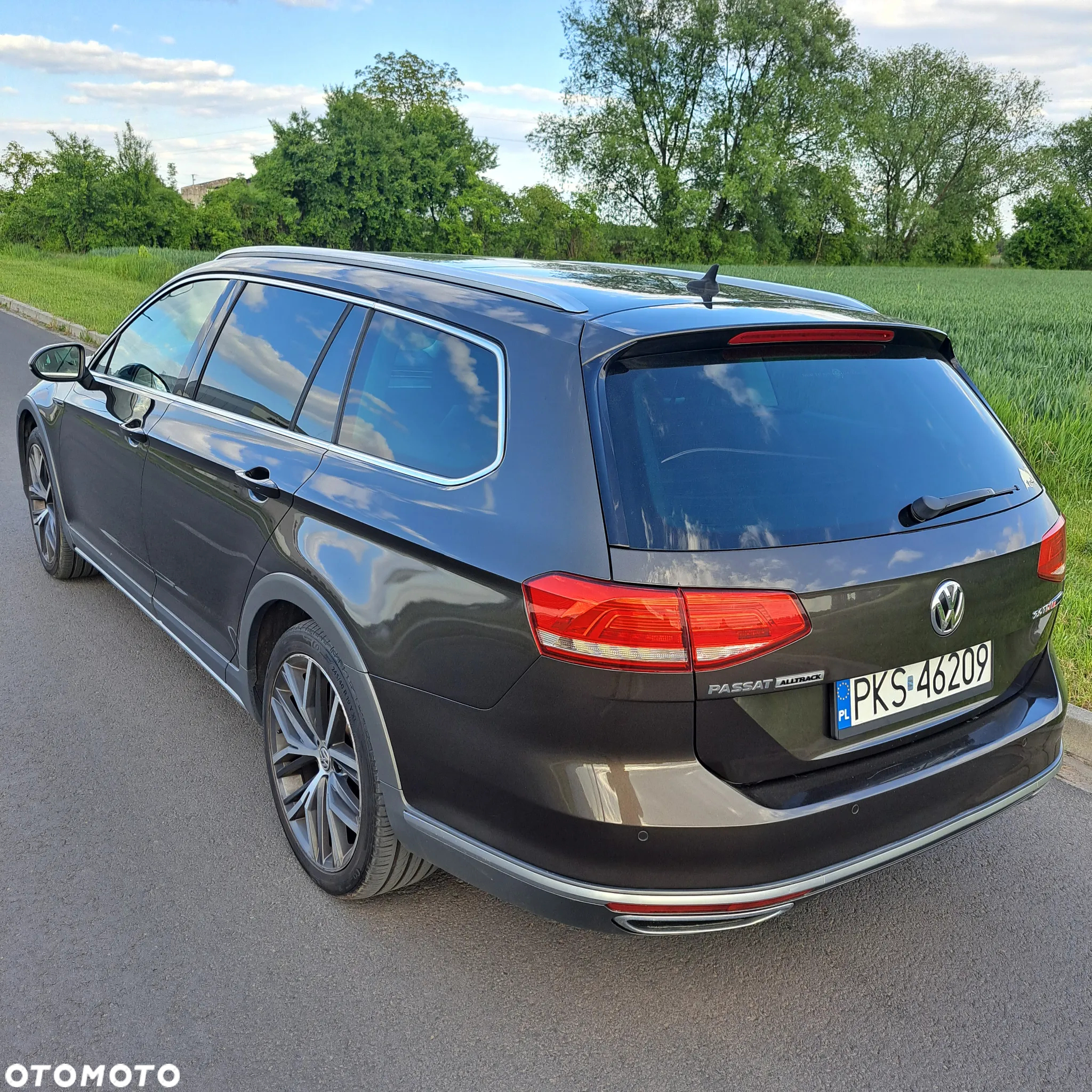Volkswagen Passat Alltrack 2.0 TDI SCR 4Motion DSG (BMT) - 3