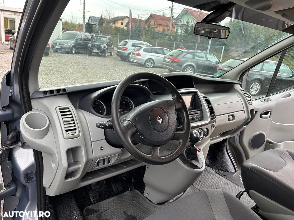 Renault Trafic 2.0 dCi 115 Combi L1H1 - 9