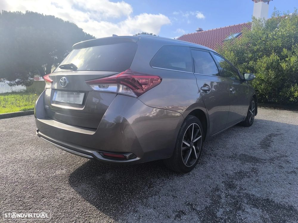 Toyota Auris Touring Sports 1.4 D-4D Comfort+Pack Sport - 4