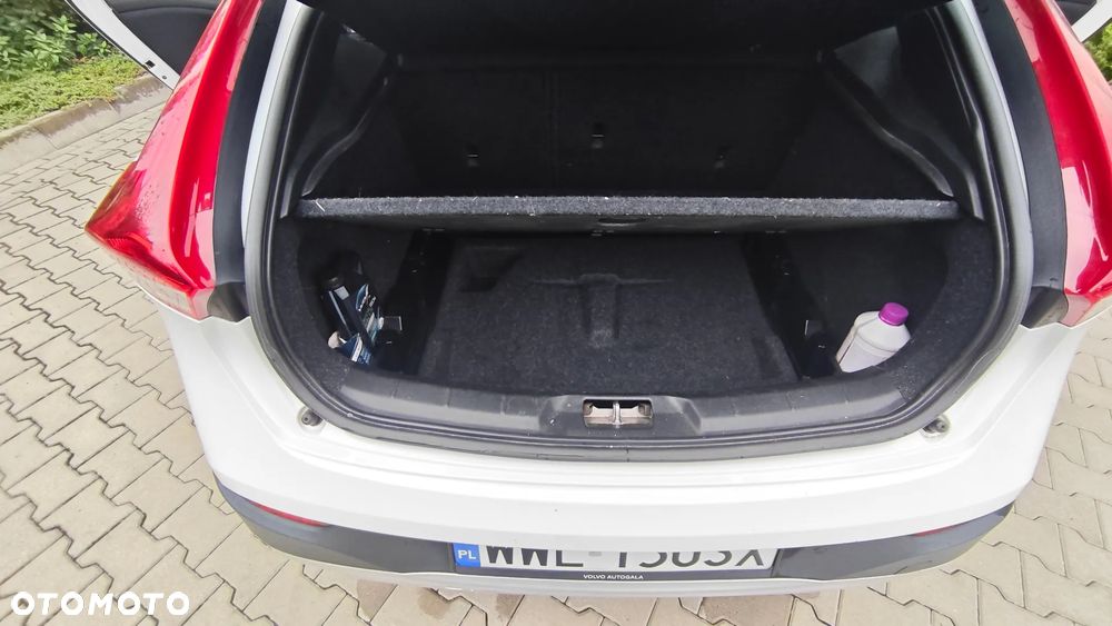 Volvo V40 Cross Country D2 Momentum - 10