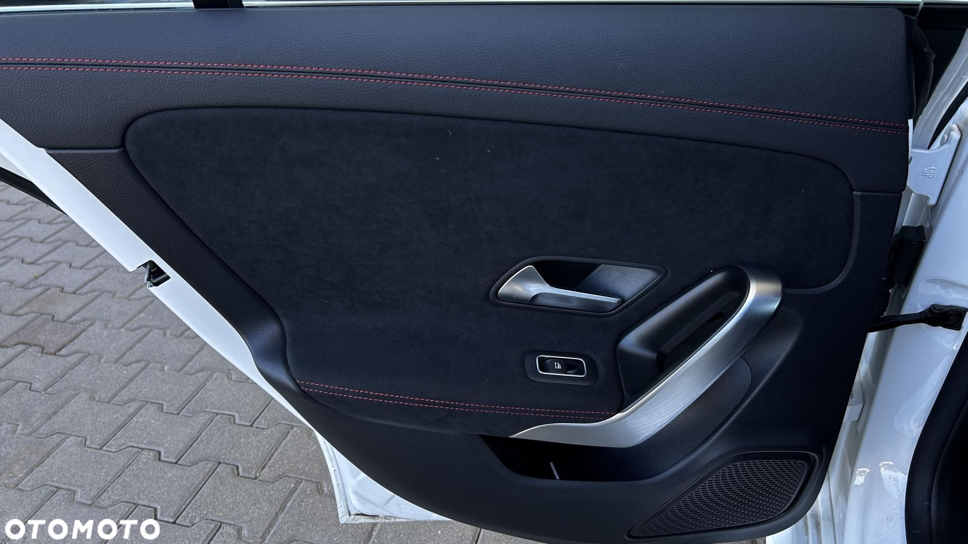 Mercedes-Benz CLA 200 AMG Line 7G-DCT - 24