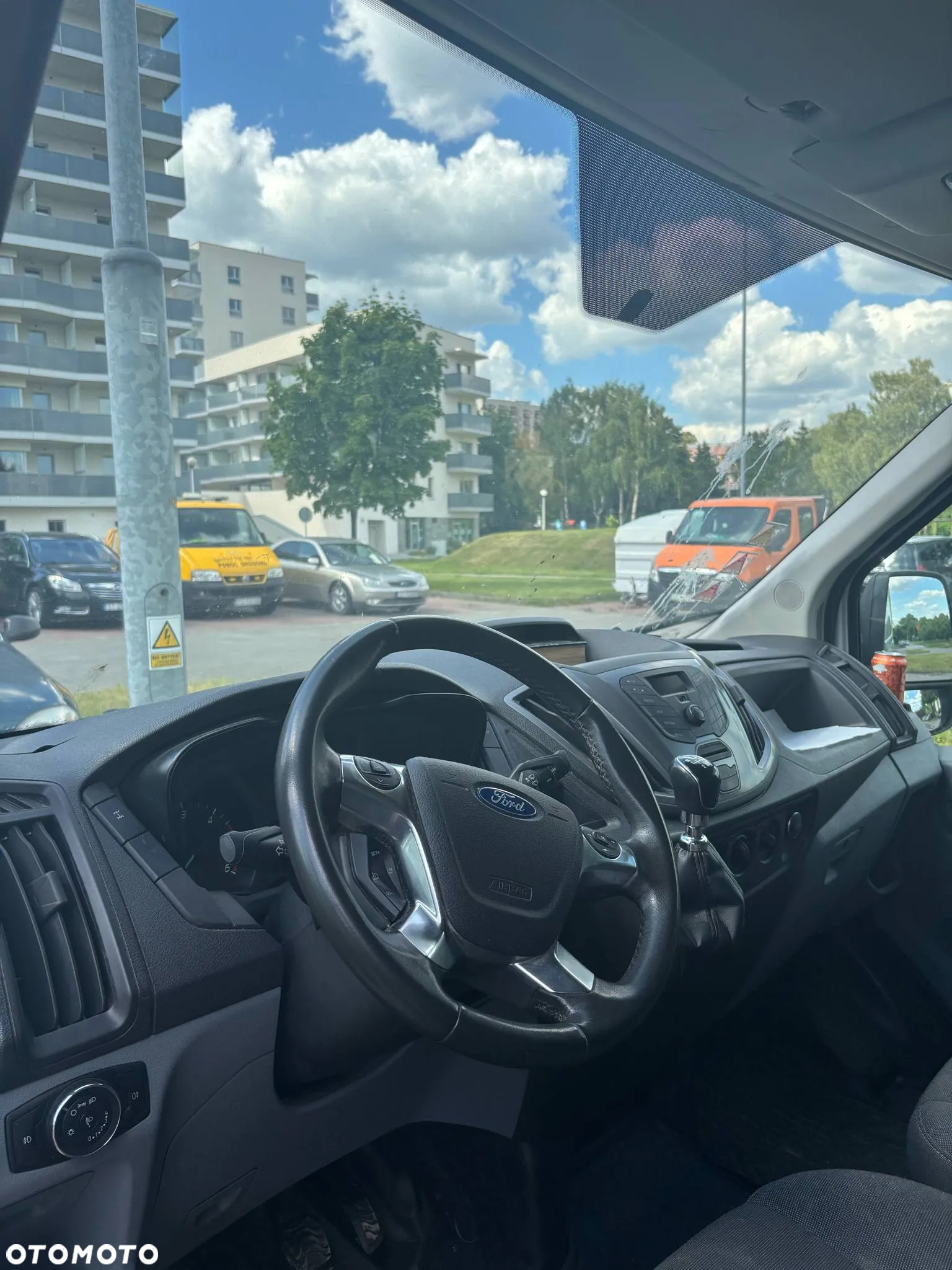 Ford Transit - 12
