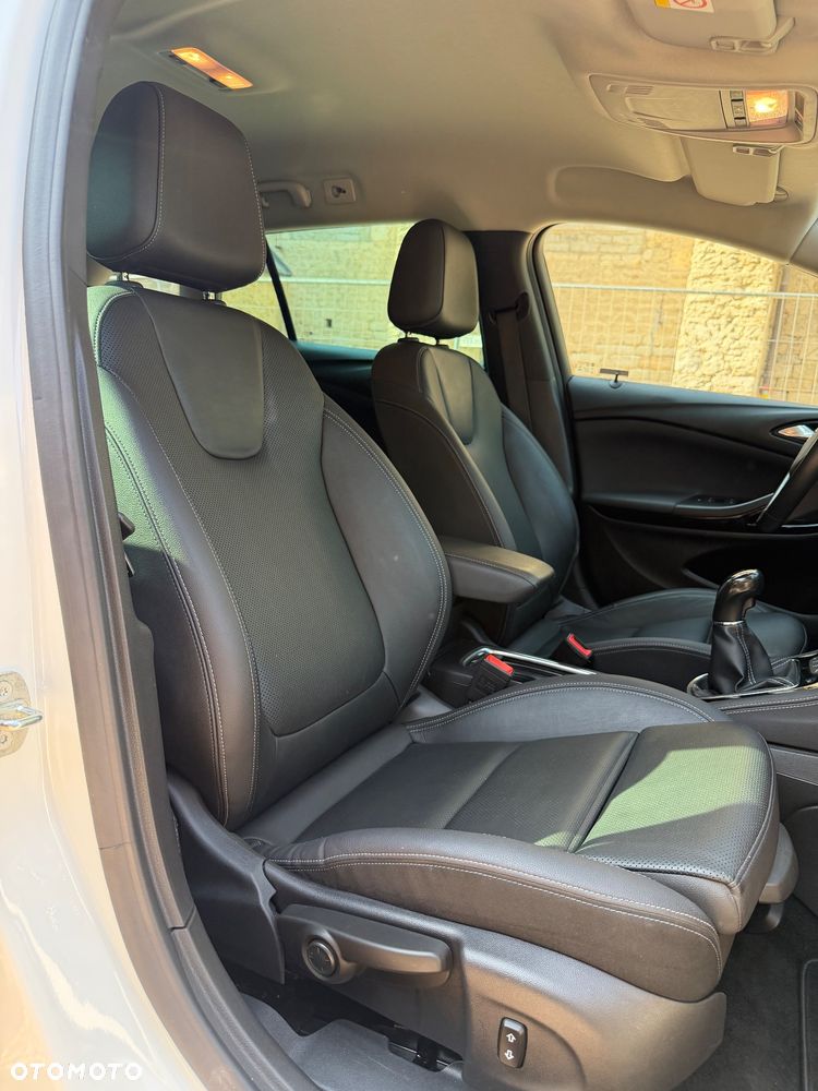 Opel Astra 1.4 Turbo Innovation - 27