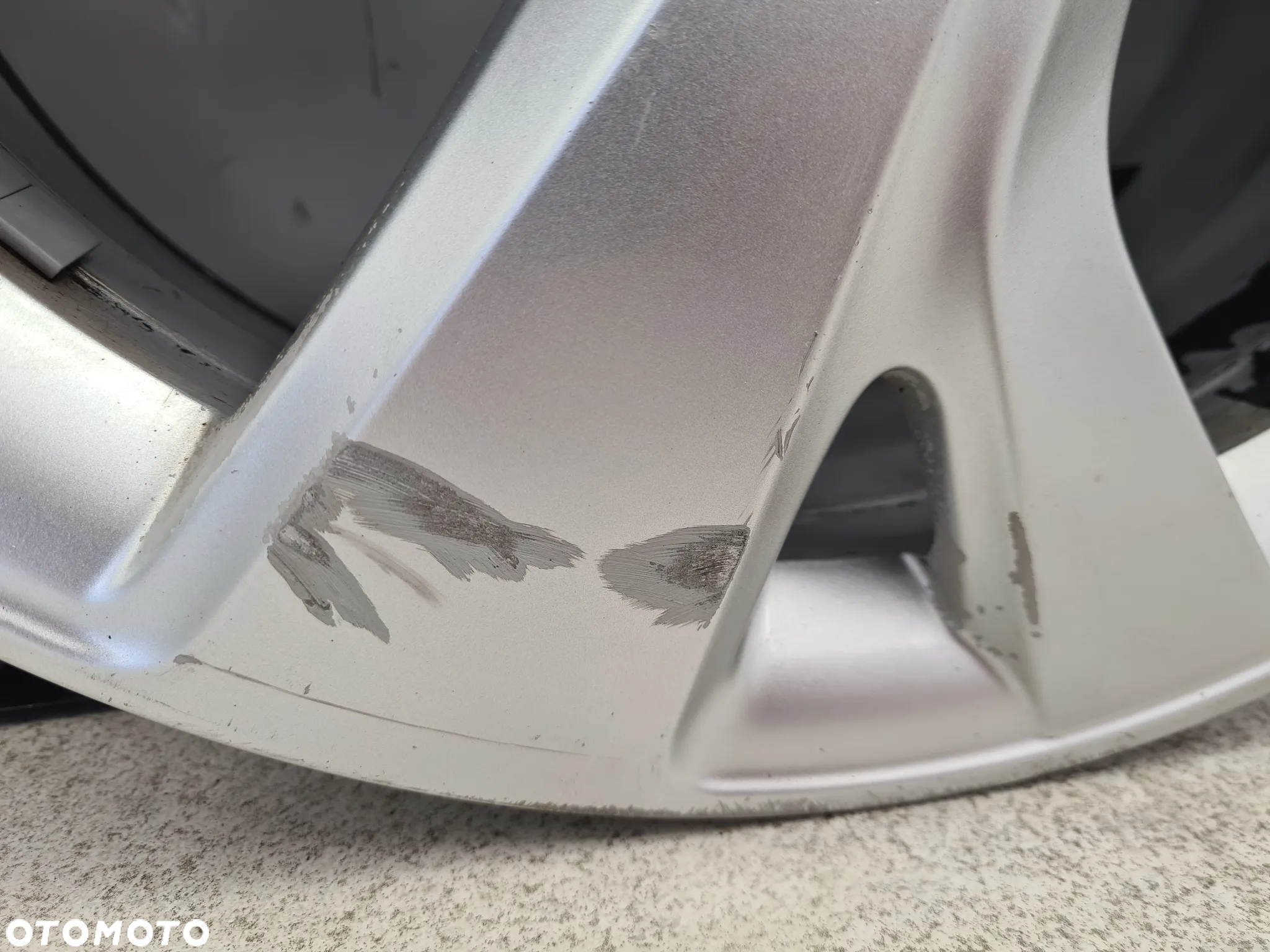 citroen c4 picasso ii felga aluminiowa 16 9677089777 - 7