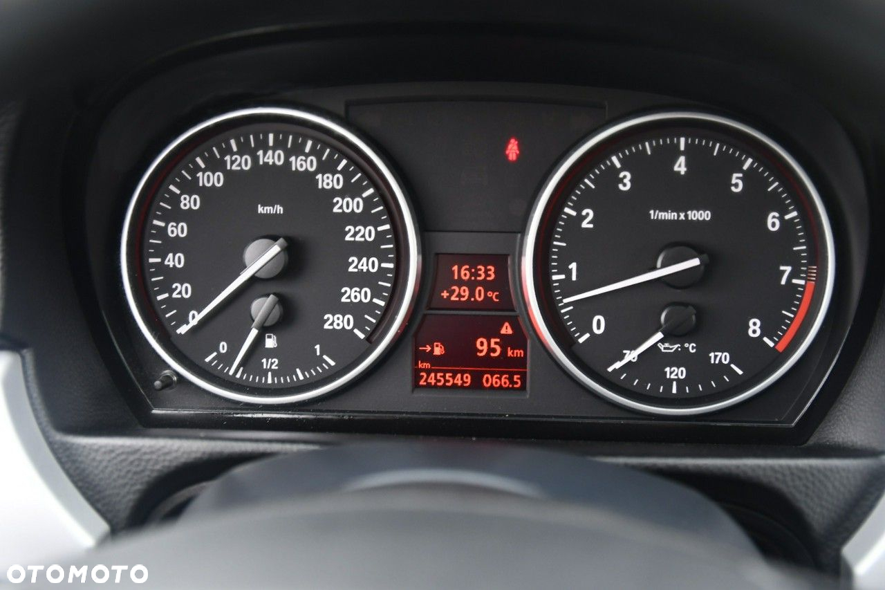 BMW Seria 3 - 33