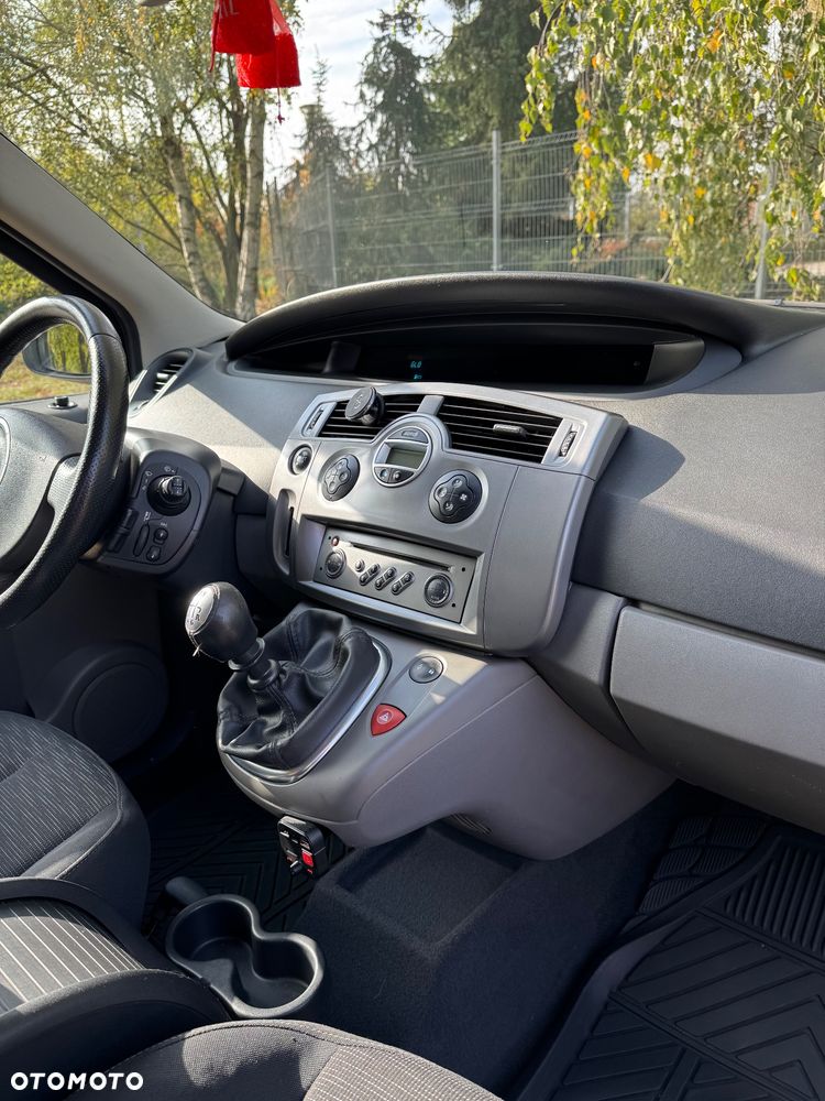 Renault Scenic - 22