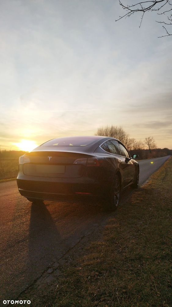 Tesla Model 3 Long Range RWD - 9