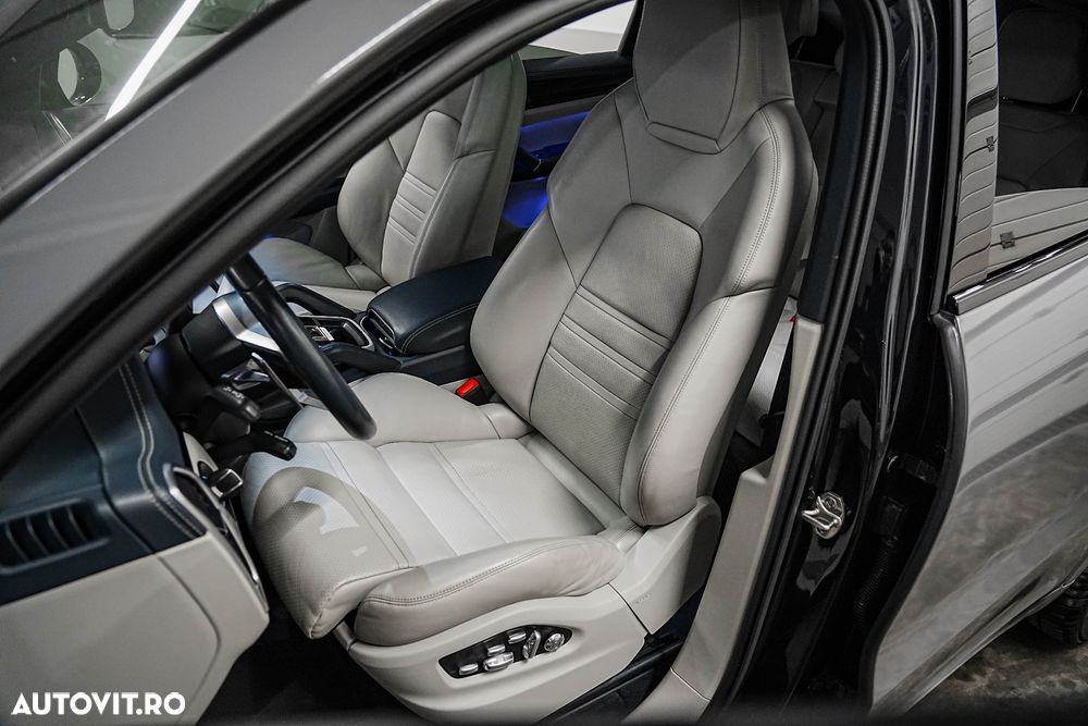 Porsche Cayenne - 38