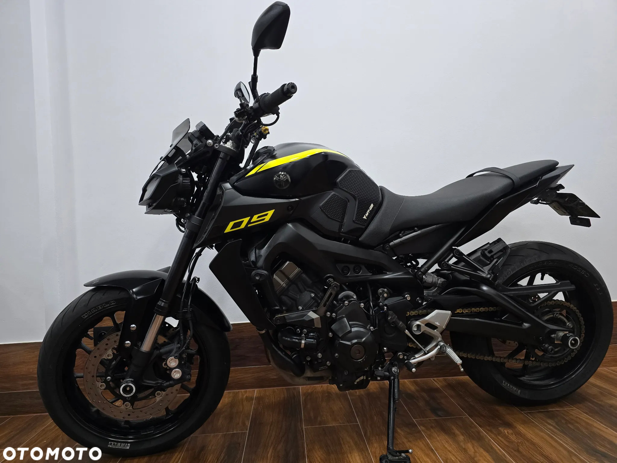 Yamaha MT - 24