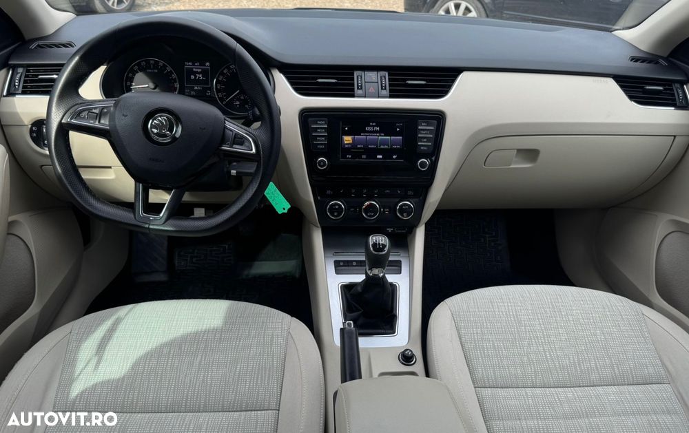 Skoda Octavia 1.6 TDI ELEGANCE - 7