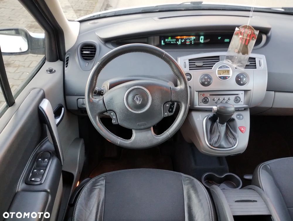 Renault Scenic 1.6 16V Authentique Privilege - 10