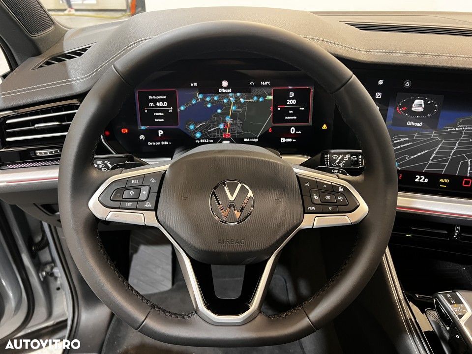 Volkswagen Touareg - 32