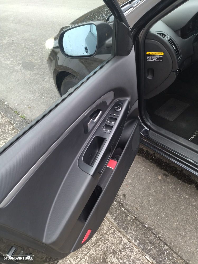 Kia Ceed SW - 11