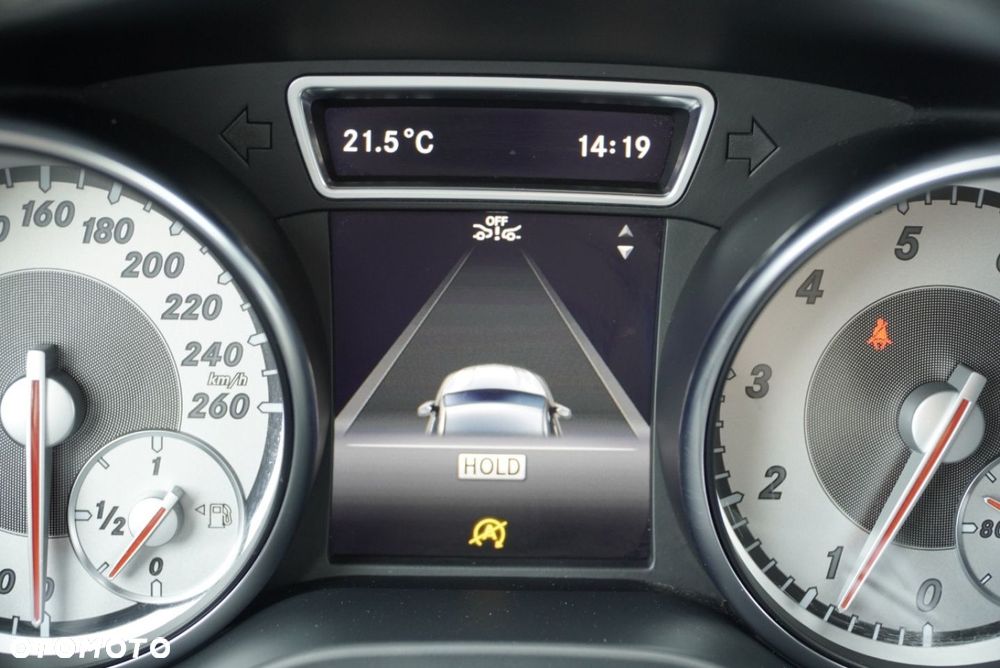 Mercedes-Benz CLA 200 UrbanStyle Edition - 19