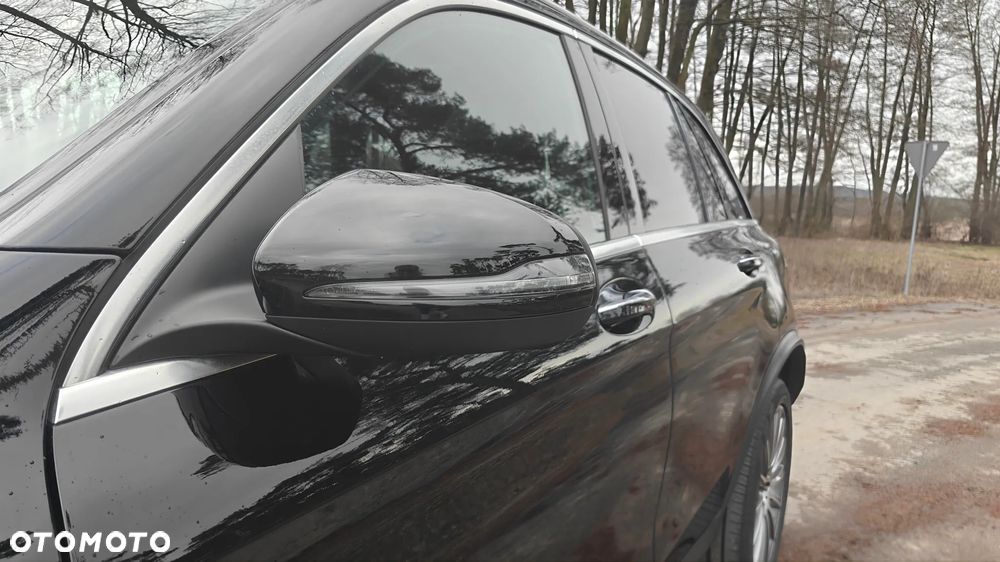 Mercedes-Benz GLC 300 4Matic 9G-TRONIC AMG Line - 17