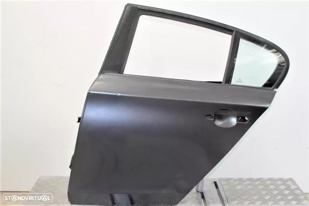 PORTA TRASEIRA ESQUERDA BMW 1 2004 -GRIS OSCURO - 1