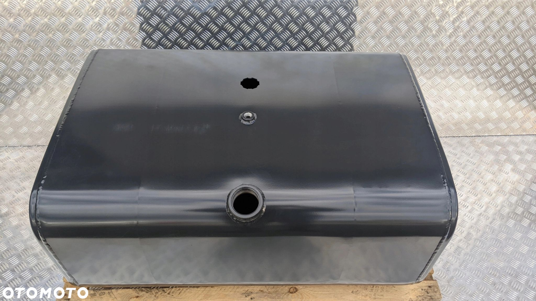 ZBIORNIK PALIWA ALUMINIOWY 300 LITRÓW SCANIA LOW D - 5