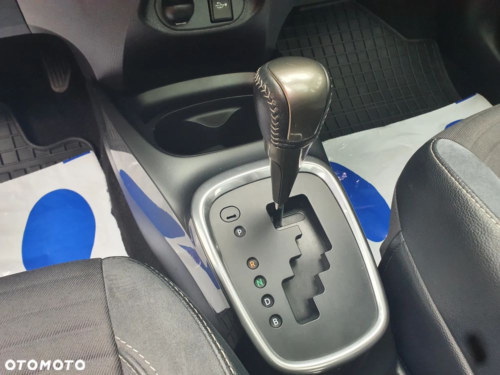 Toyota Yaris 1.5 VVT-i Lounge - 18