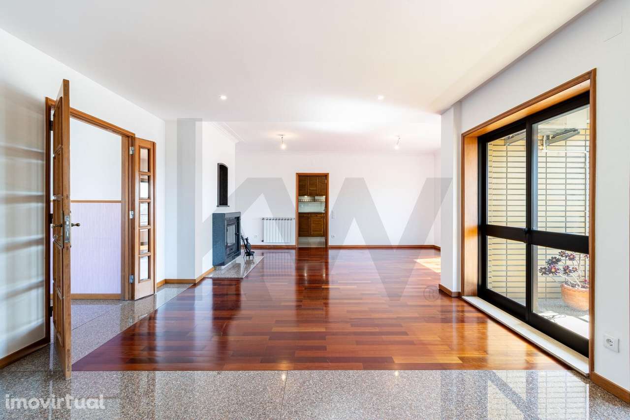 O Privilégio de um Piso Inteiro na Av. Dr. Renato Araújo: 200 m2 de Ex - Grande imagem: 4/44