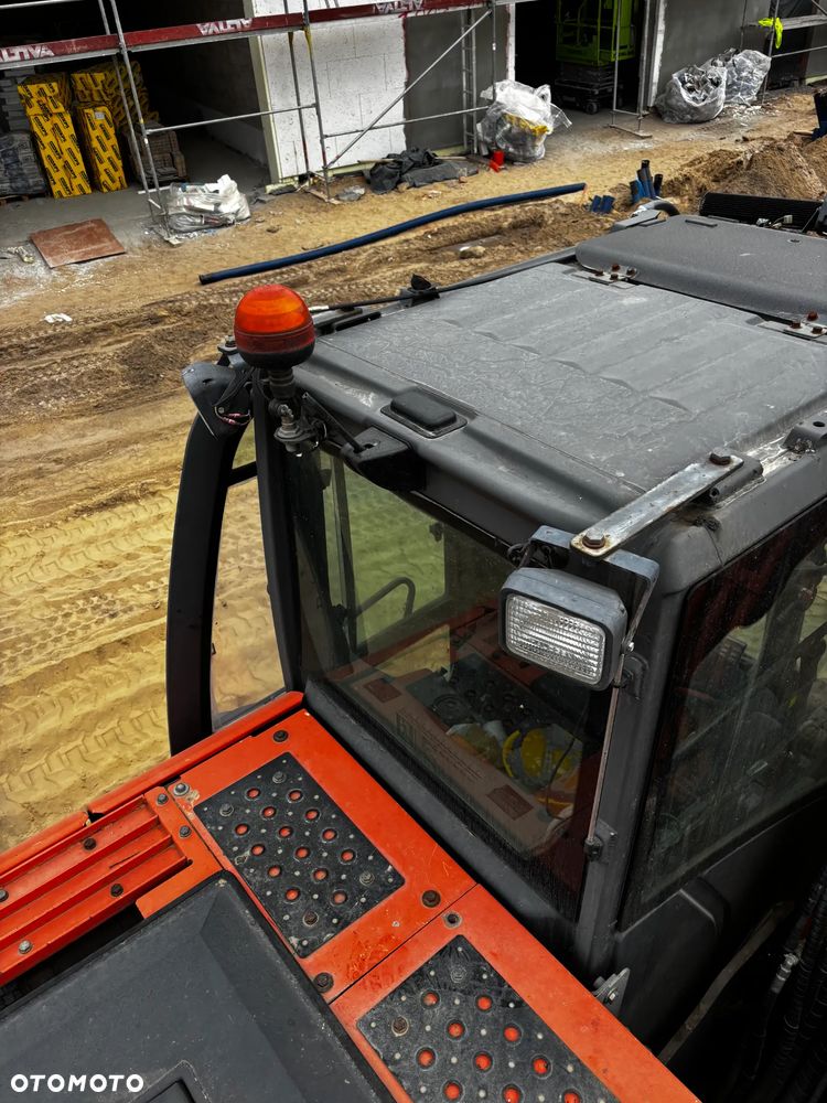 Hitachi ZX190W-3 - 11