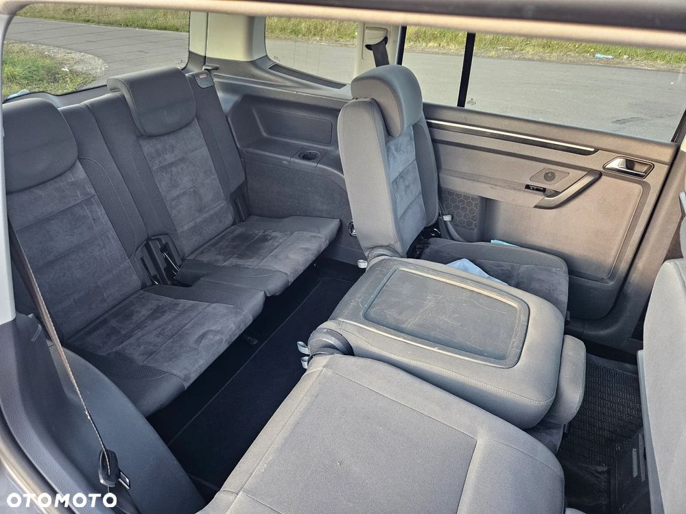 Volkswagen Touran 2.0 TDI DPF Comfortline - 8