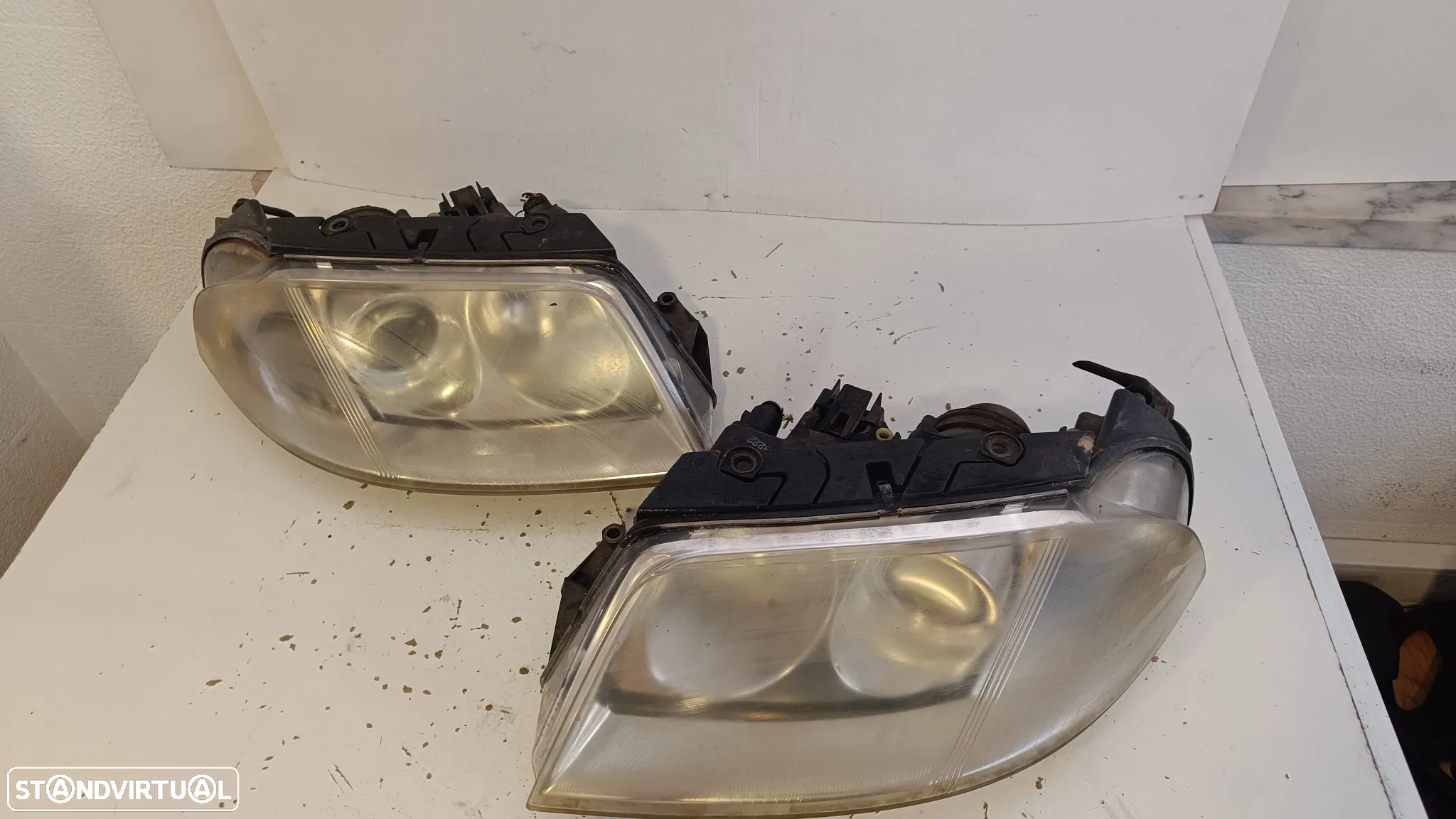 Farol óptica Esquerdo VW Passat B5 2002 - 3