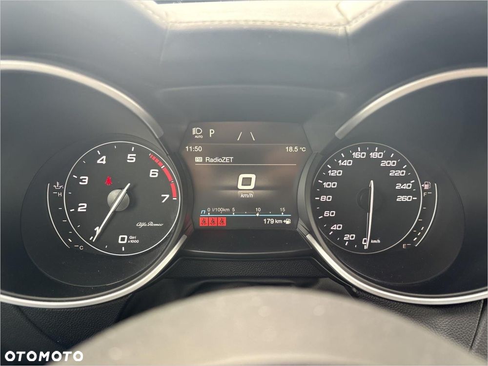 Alfa Romeo Stelvio 2.0 Turbo TI Q4 - 11