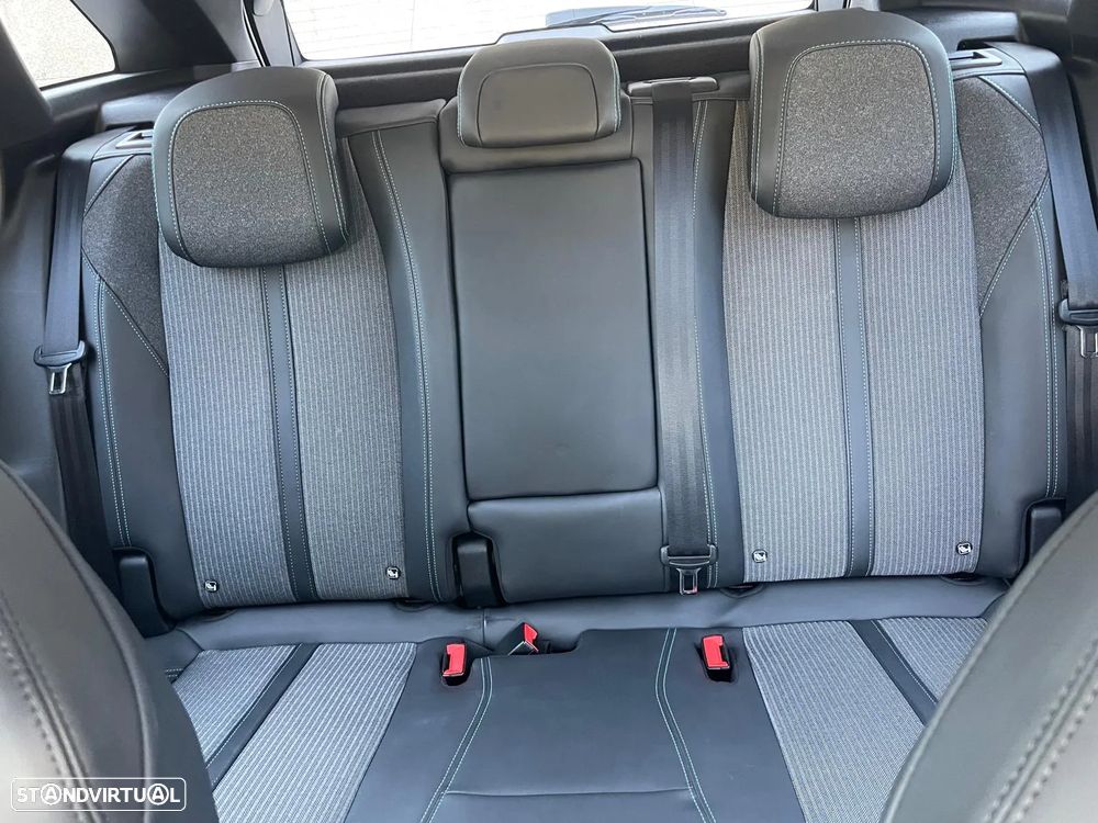 Peugeot 3008 1.6 Hybrid Allure Pack e-EAT8 - 16