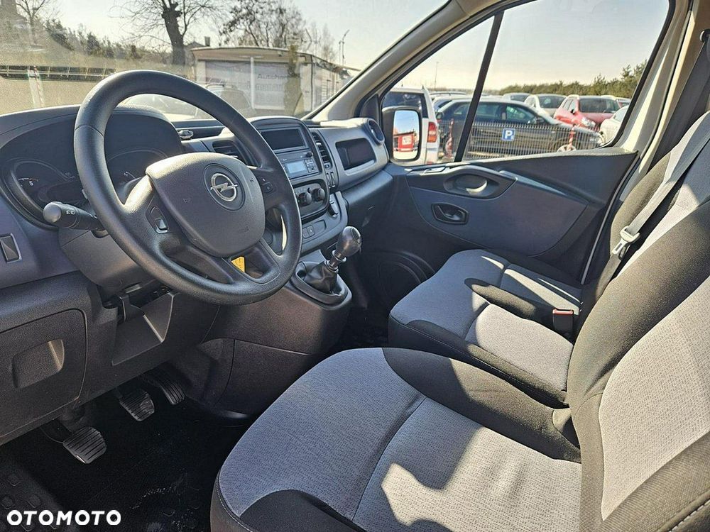 Opel Vivaro - 12