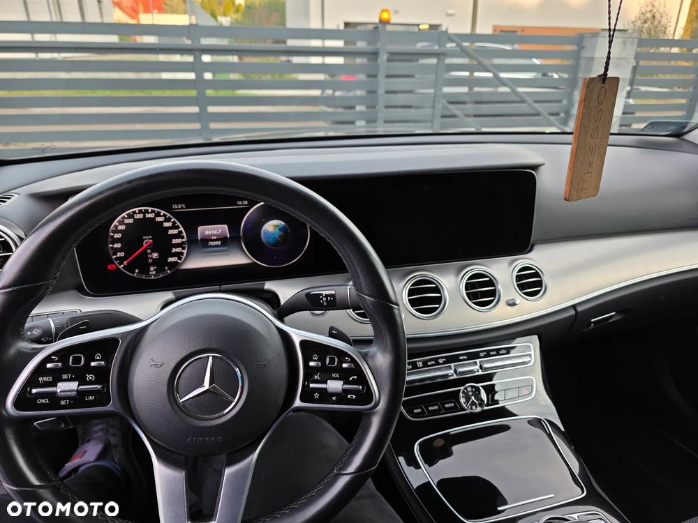 Mercedes-Benz Klasa E 220 d 4-Matic 9G-TRONIC - 10