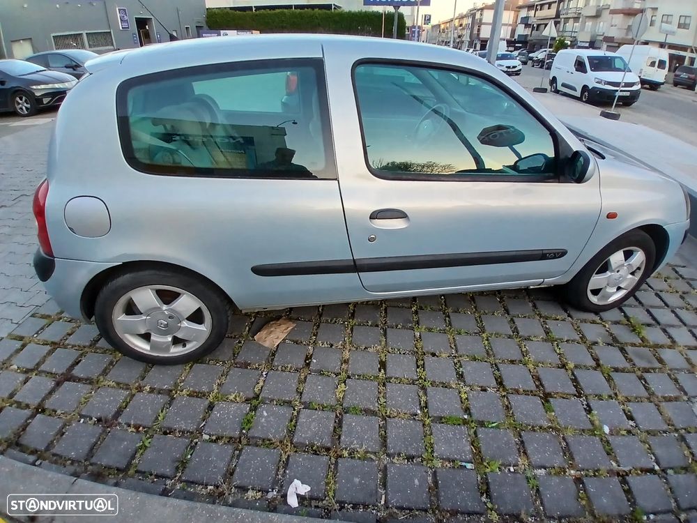 Renault Clio 1.2 16V Privilège Luxe - 5