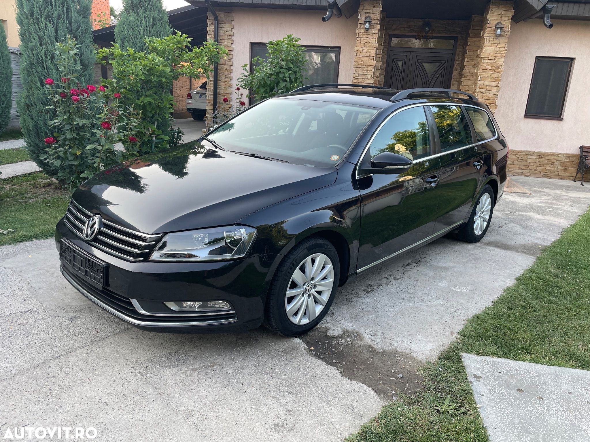 Volkswagen Passat - 1