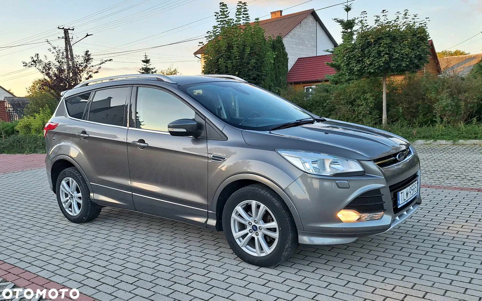 Ford Kuga 1.6 EcoBoost 2x4 Titanium - 8